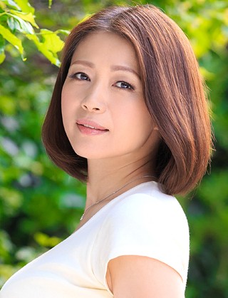 Maki Tomoda